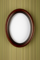 Oval picture frame