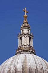 Fototapeta na wymiar tower of Saint Paul Cathedral