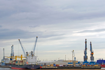 Obraz premium Szene aus dem Hamburger Hafen