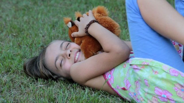 c&acirc;liner sa peluche &eacute;cureuil