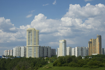 Fototapeta na wymiar New high-rise buildings