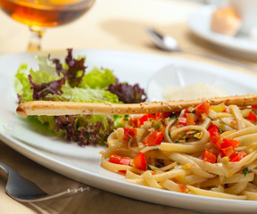 Macaroni with vegetables and cheese