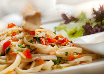 Macaroni with vegetables and cheese