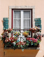 Fototapeta na wymiar Lisbon´s window balcony