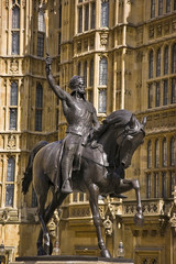 Fototapeta na wymiar equestrian statue outside london parliament