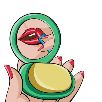 Mujer pintandose los labios en espejo de bolsillo