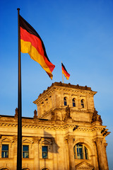 Naklejka premium Deutscher Bundestag in Berlin at sunset