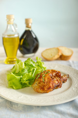 chicken leg and salad- coscia di pollo e insalata