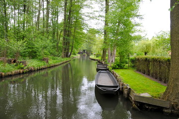 Kanal Spreewald mit Kahn