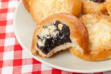 cake on the checkered tablecloth