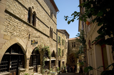 Rue à Cordes-sur-ciel dans le Tarn en Midi-Pyrénées en Occitanie, France