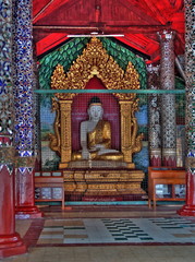 Myanmar, Bagan - Shwezigon Paya Buddha