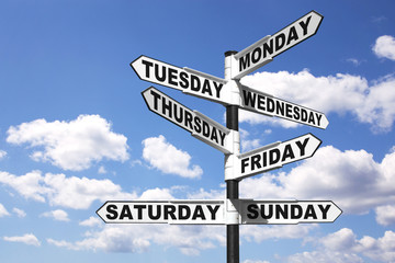 Week days signpost - 23061744