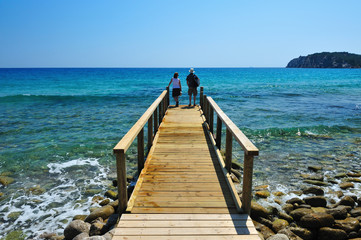 Obraz premium Couple enjoying the sea view