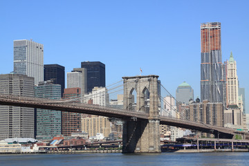 Fototapeta na wymiar Brooklyn Bridge i Manhattan Skyline
