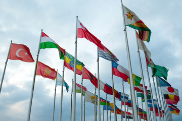 Staatsflaggen im Wind