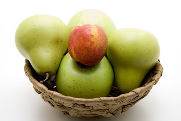 Nektarine mit Apfel und Birne