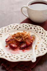 plum crumble