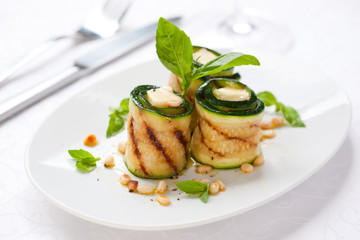 zucchini rolls with cheese