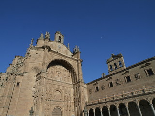 Fototapeta na wymiar San Esteban i Klasztor Dominikanów w Salamance