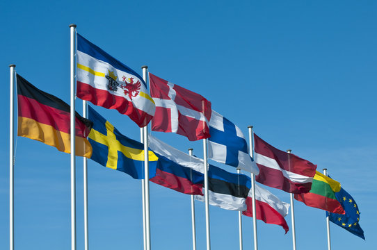 Nationalflaggen der Staaten an der Ostsee