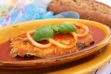 hering in tomatensauce