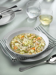 soupe de légumes aux céréales