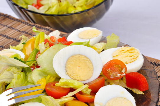 Fresh vegetable salad with eggs