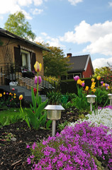 Summer Swedish front house garden © Piotr Wawrzyniuk