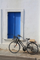 Fototapeta na wymiar rower i niebieski komponent