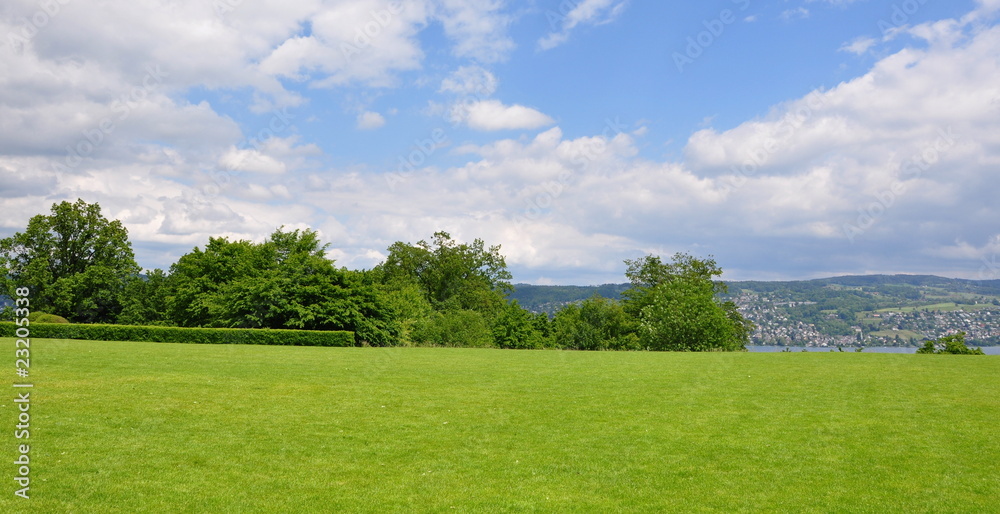 1000_F_23205338_sZ0i9Gdg7fT8iAryEuID3N77ZQ0AAsKs.jpg