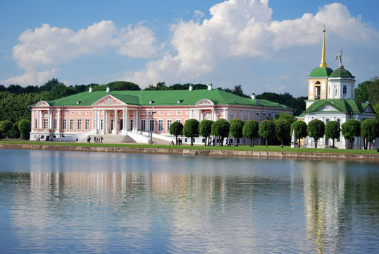 Le lac du domaine de Kouskovo