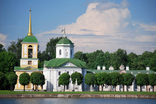 Petite chapelle dans le domaine de Kouskovo