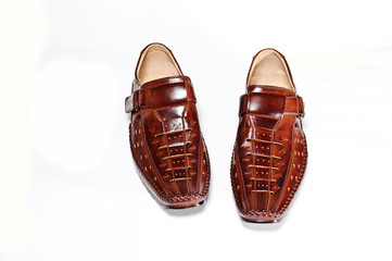 Ein Paar Herrenschuhe