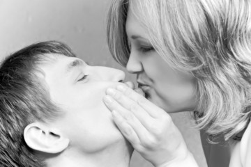 pair kissing, valentine's day