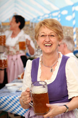 Lachen mit Bier