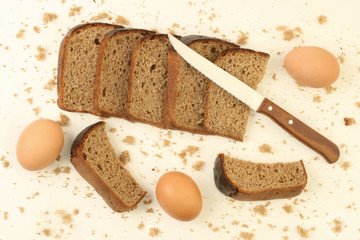 Rye bread and brown eggs