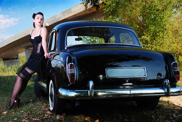 pin up girl with oldtimer