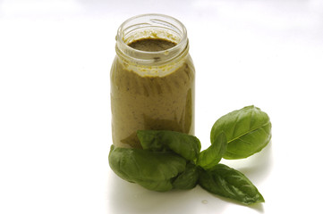 Pesto alla genovese - Cucina della Liguria