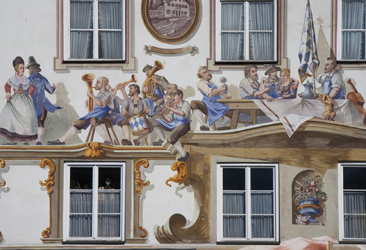 Façade peinte d'Oberammergau (la fête bavaroise)