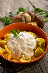 tortellini with cream sauce and cep.-tortellini panna porcini