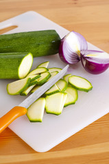 cipolle e zucchine
