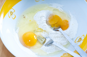 farina e uova