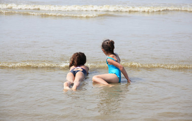 enfant a la plage