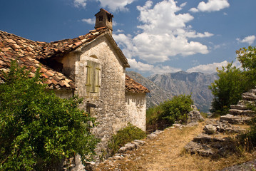Fototapeta na wymiar mediterranean mountain landscape with house