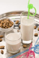 Tiger nut milk. Horchata de chufa.