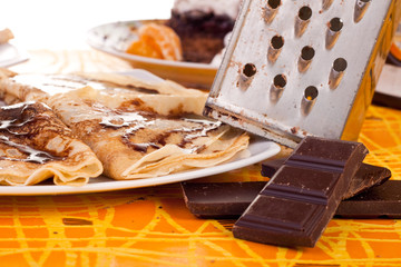 preparing the pancakes