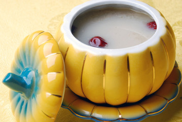 china delicious food-jujube and chicken soup