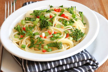 Spaghetti with vegetables in a bowl
