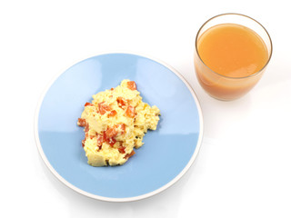 Scrambled Eggs with Peppers with Fruit Juice